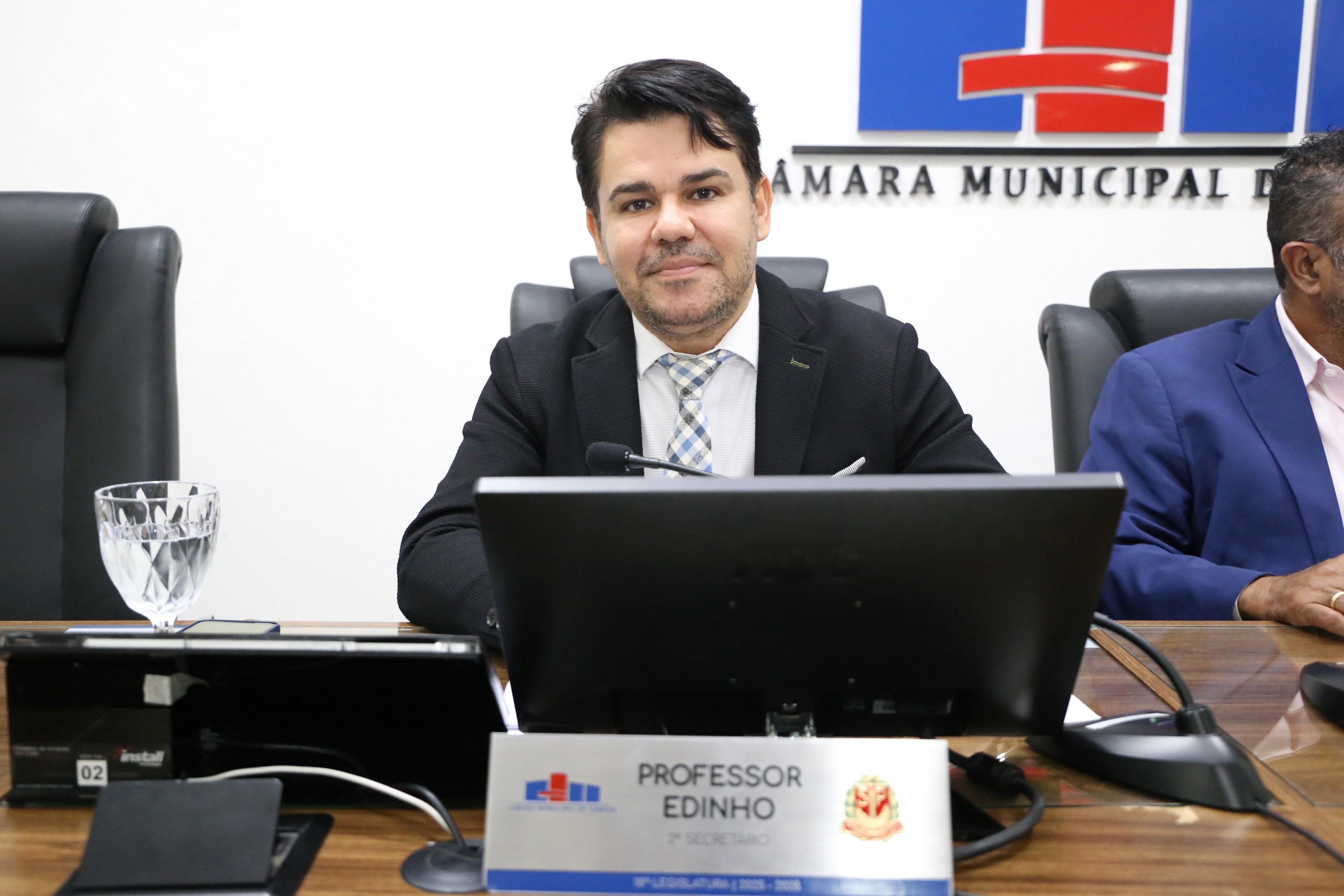 Câmara de Sumaré oficializa feriado pelo Dia do Professor