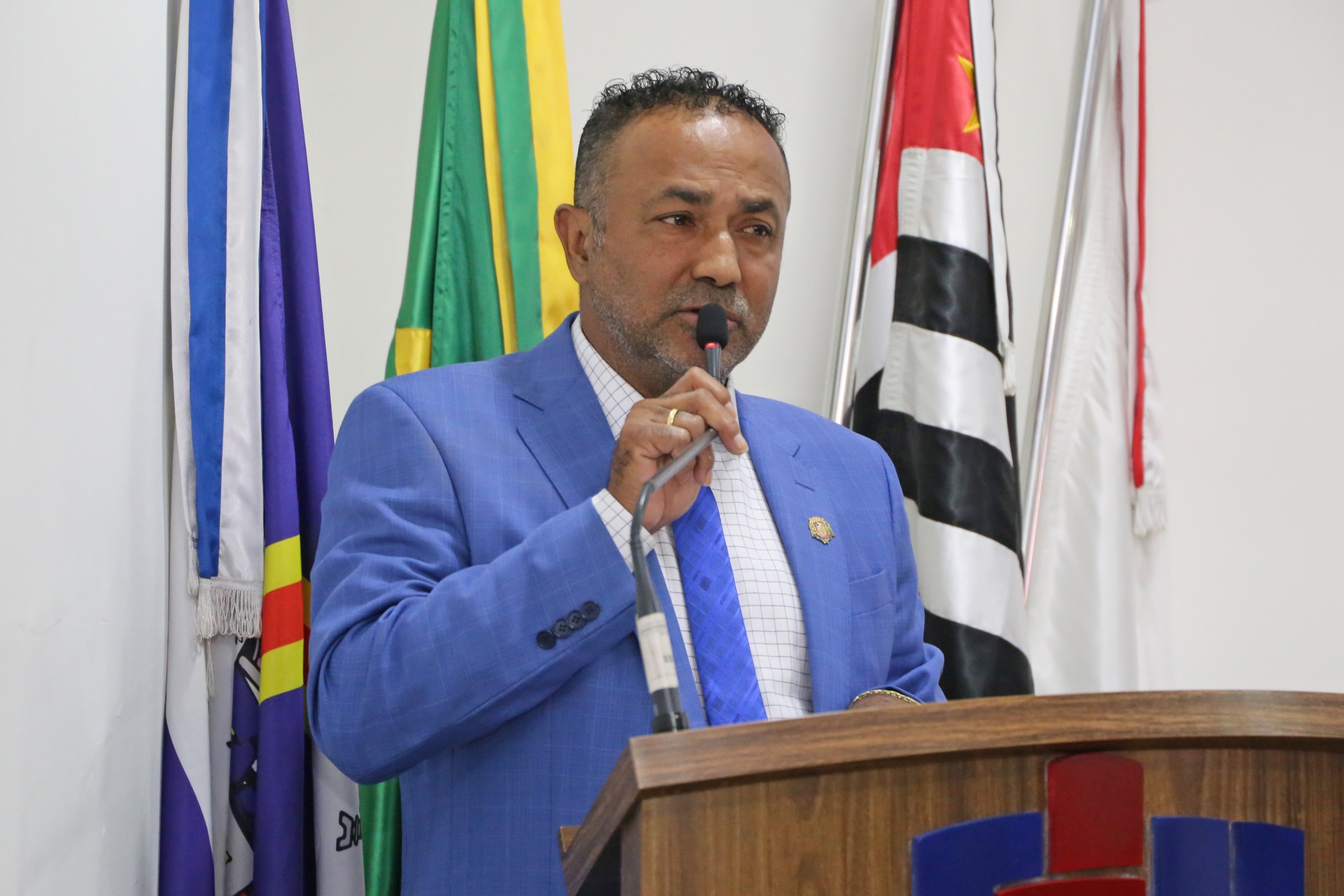 Presidente Hélio Silva sugere comissão de inquérito para apurar indício de envolvimento de autoridades da Secretaria de Educação em fraudes em licitações