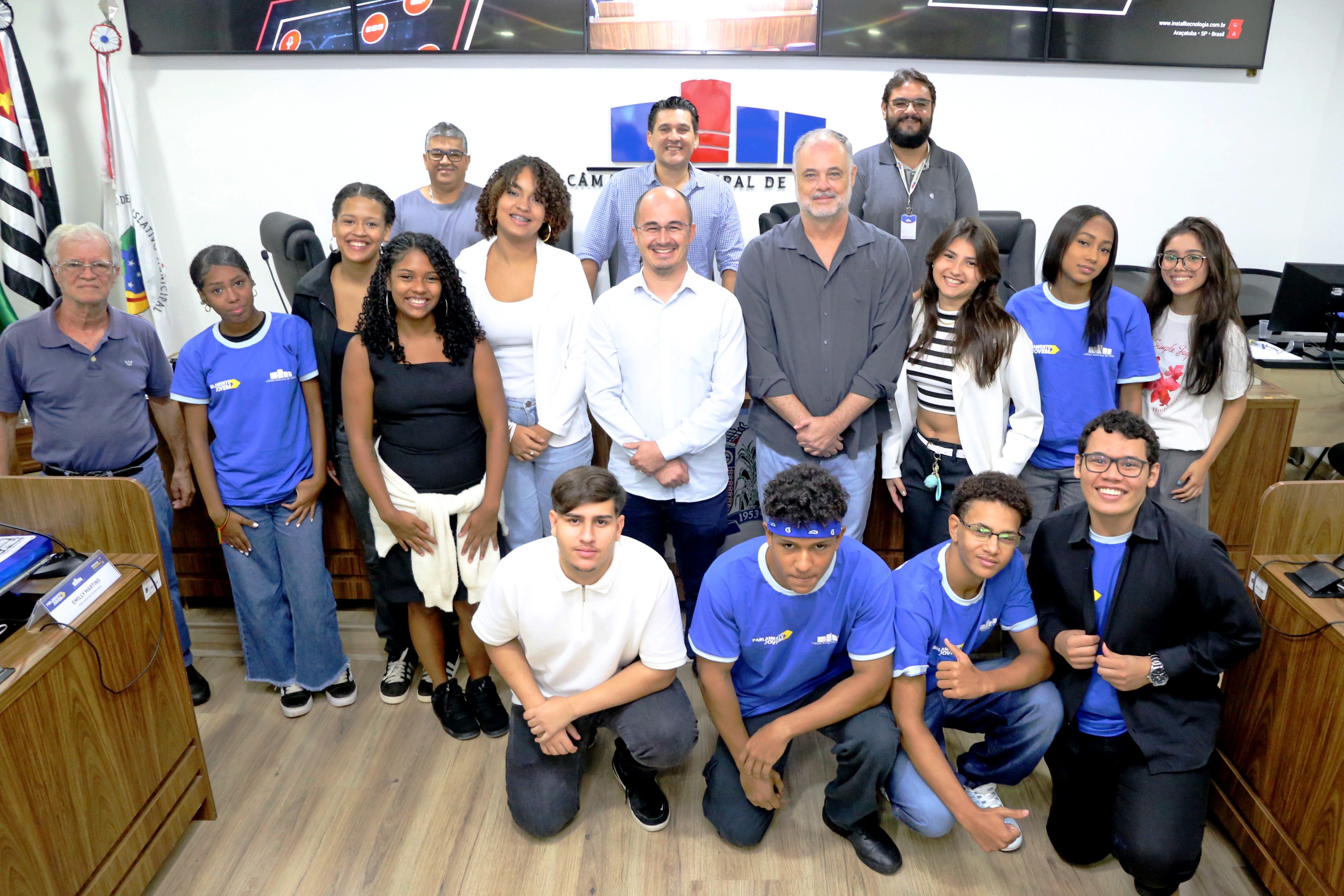 Parlamentares jovens apresentam indicações e participam de palestra sobre política, poder e políticas públicas