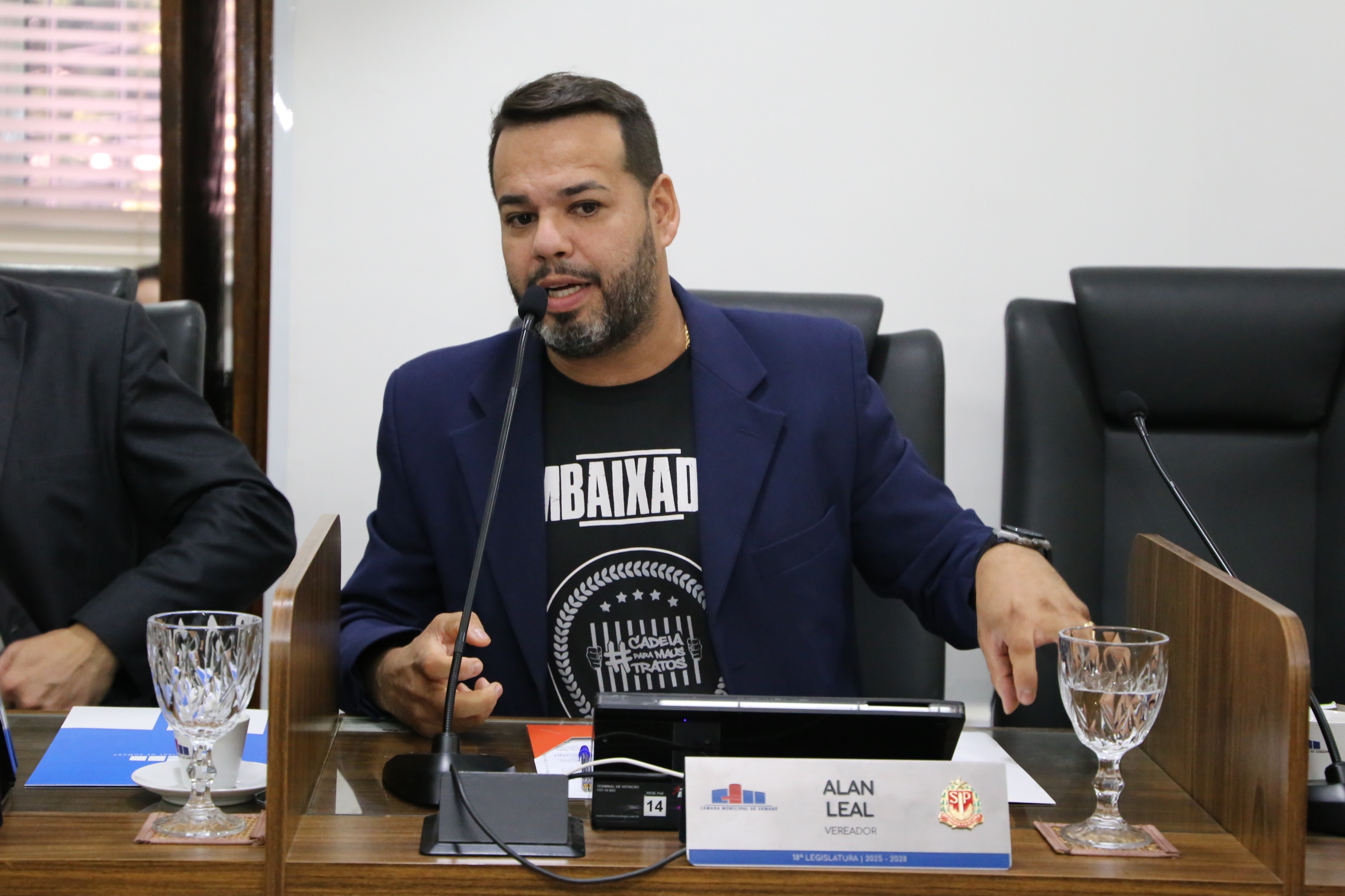 Alan Leal quer hospital veterinário 24h em Sumaré