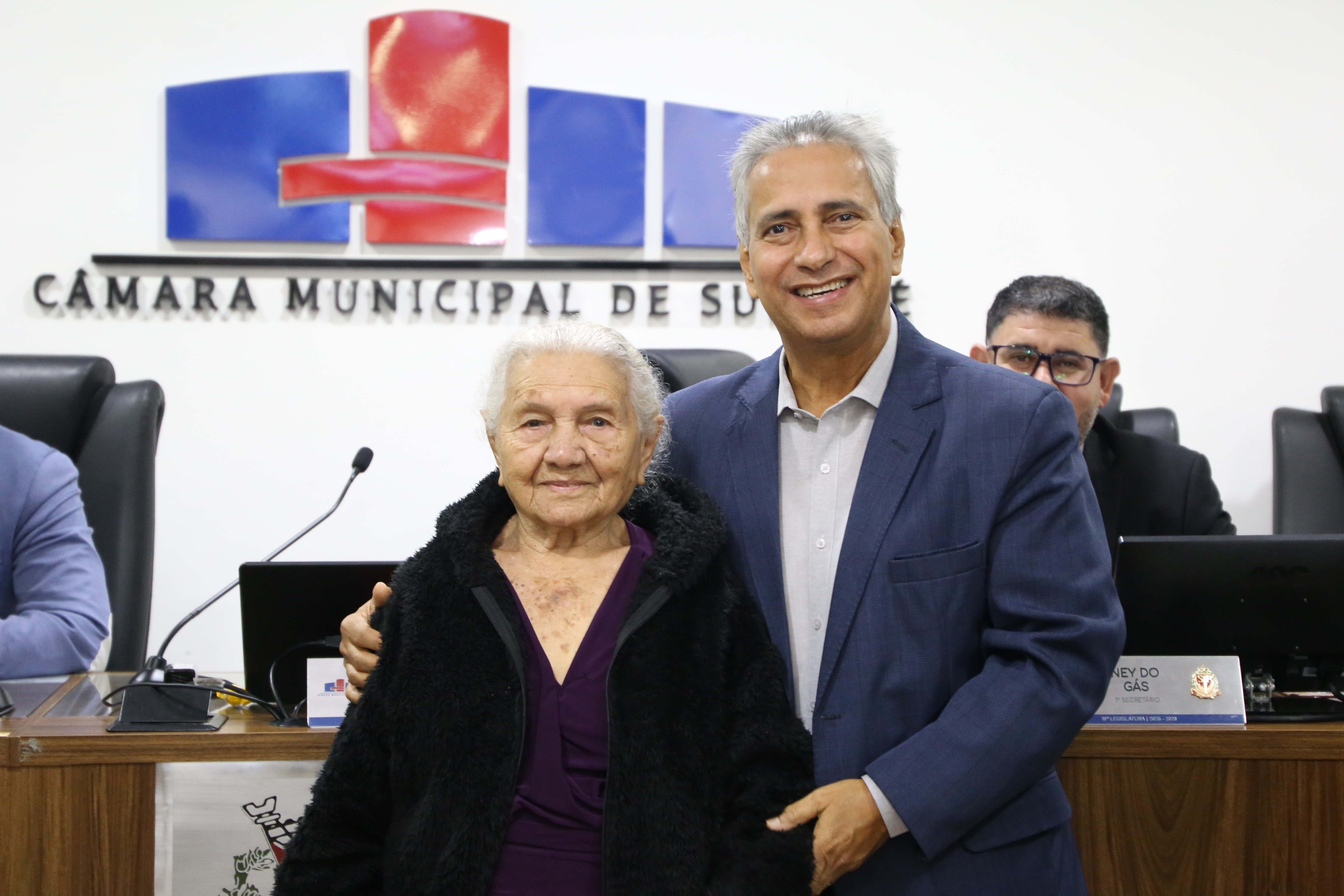 Vereadores prestam homenagem a cidadã centenária de Sumaré