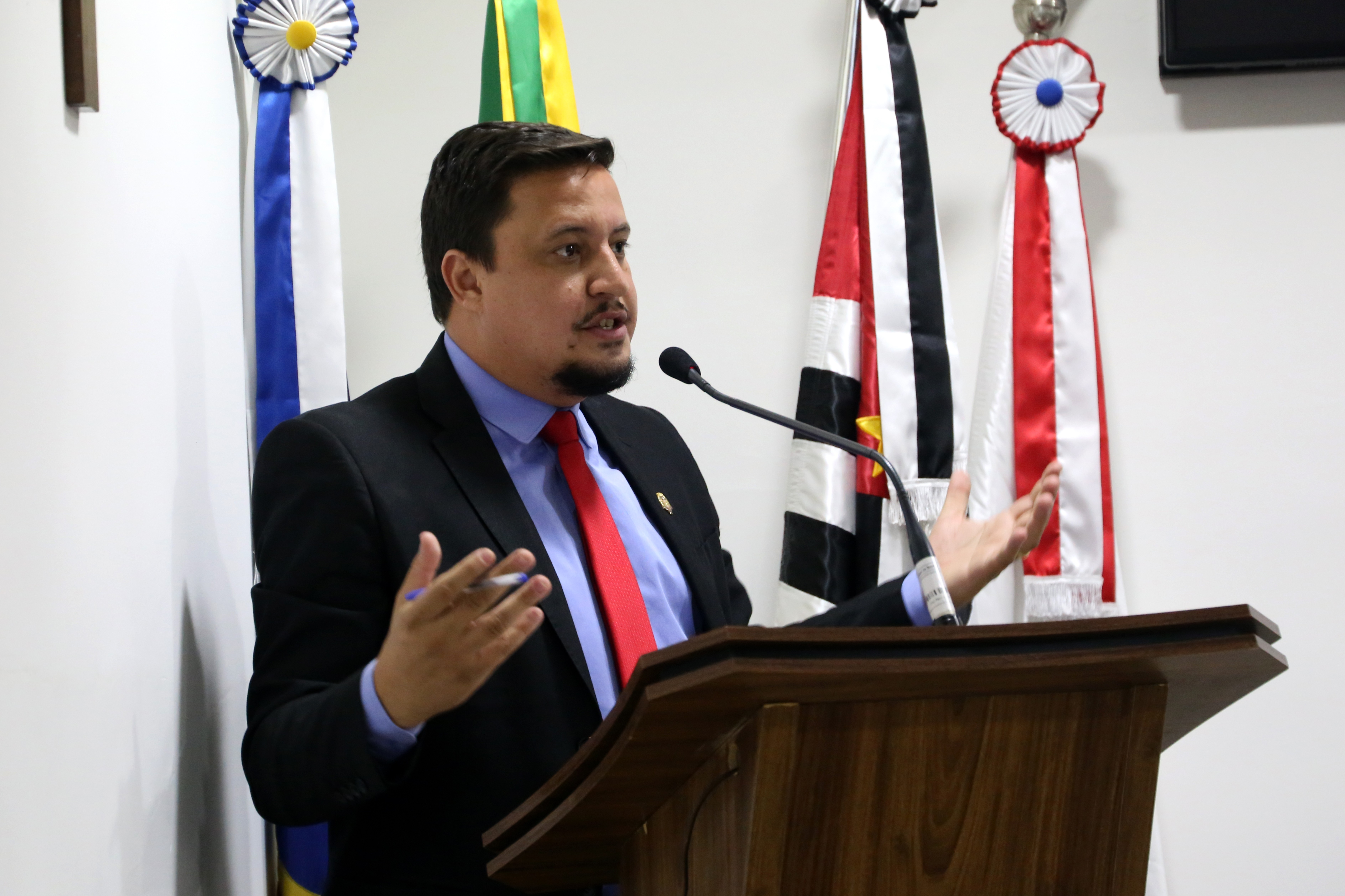 Willian Souza questiona dirigente regional de ensino sobre transporte público escolar em Sumaré