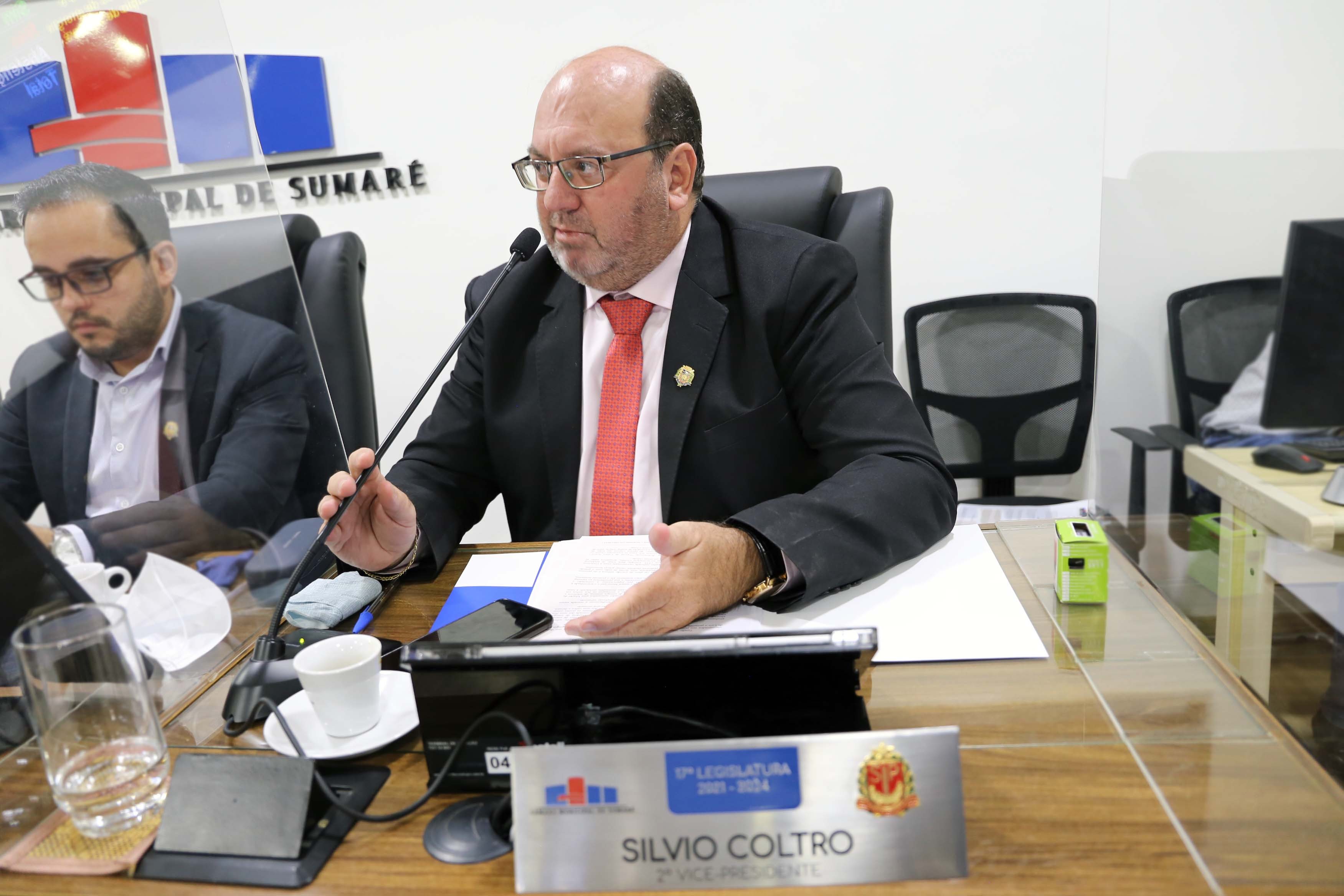 Silvio Coltro questiona BRK sobre falta de abastecimento de água em Sumaré