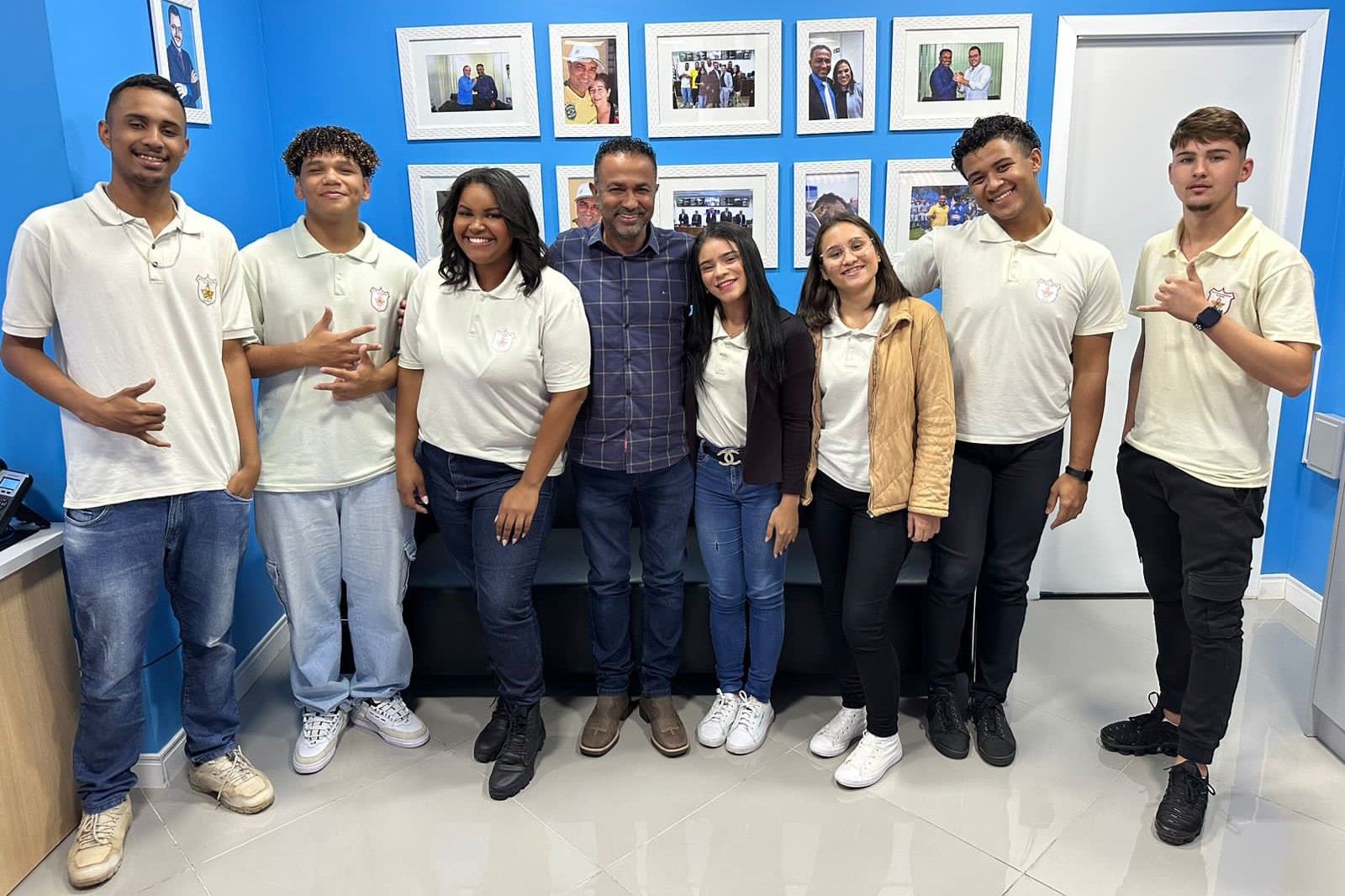 Presidente Hélio Silva agradece o trabalho dos jovens aprendizes que atuaram na Câmara