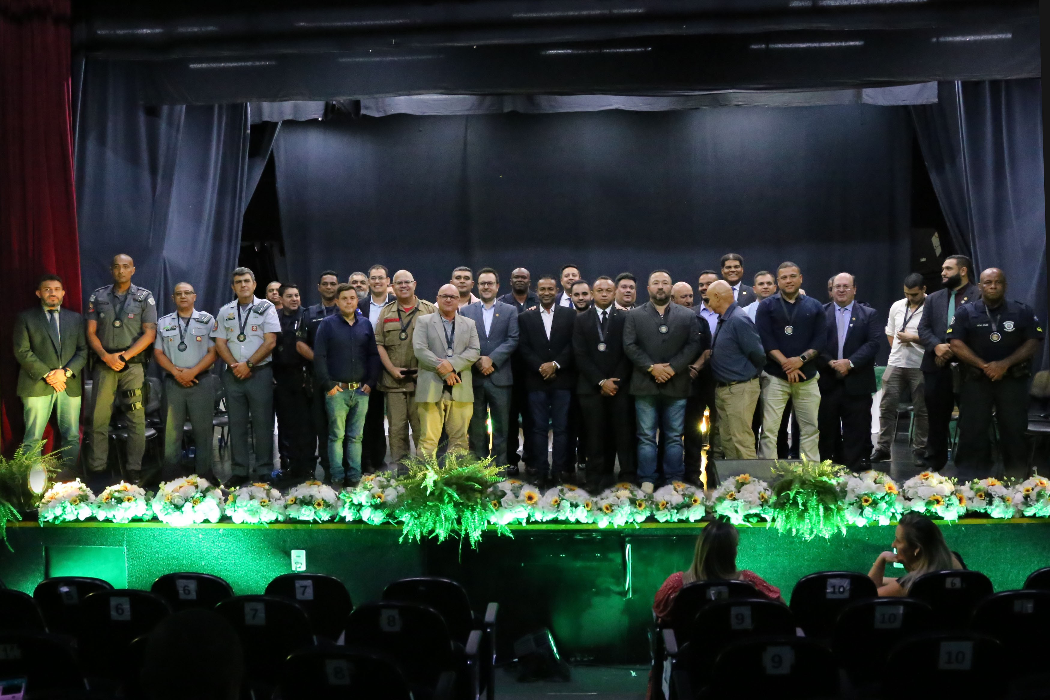 Profissionais da Segurança Pública recebem a Medalha Tiradentes