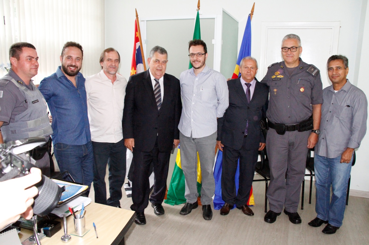 Vereador Tião Correa recebe deputado federal Arnaldo Farias de Sá